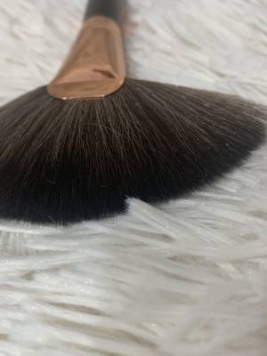 Brocha iluminador grande de frente